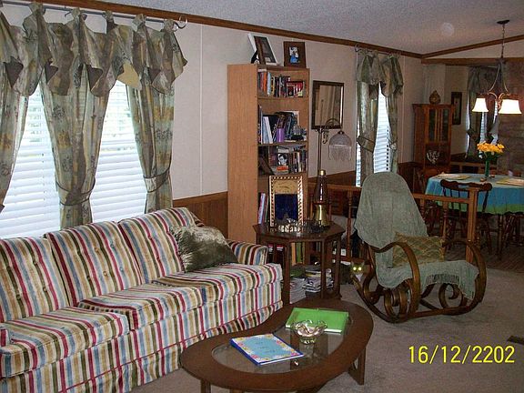 3rd image of 133 Valley St