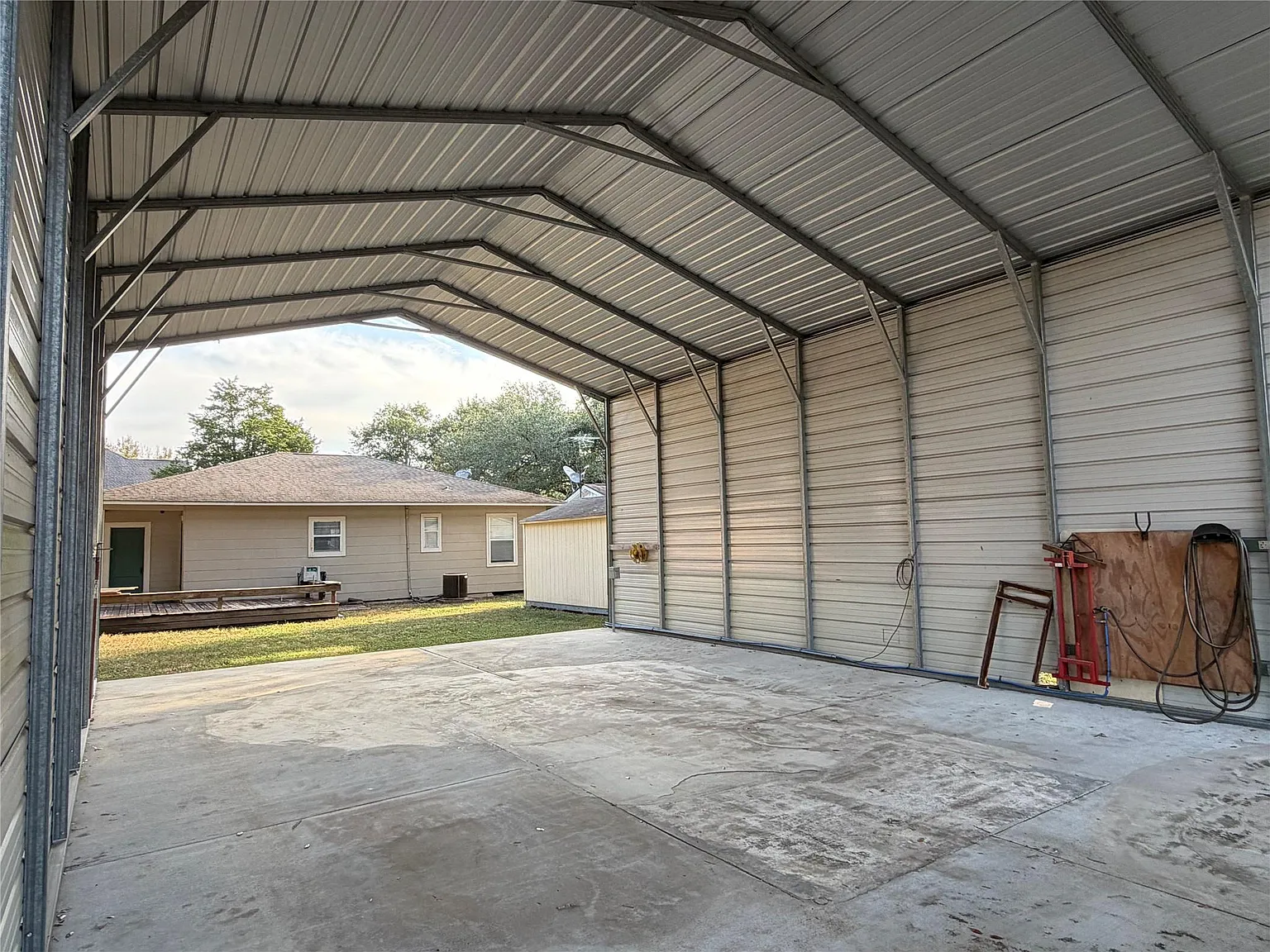 2 bed, 1.0 bath, 808 sqft, $1,450 — Photo 2