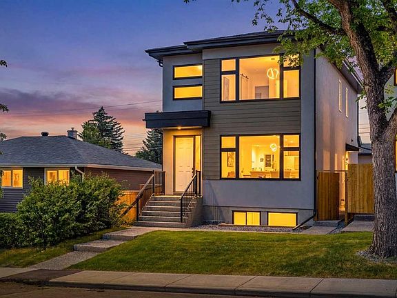 3rd image of 421 NE Hendon Dr NW