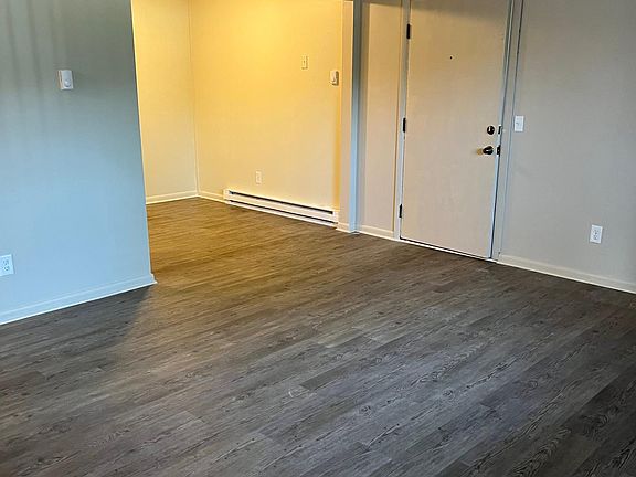 4th image of 272 Kennedy St #1
