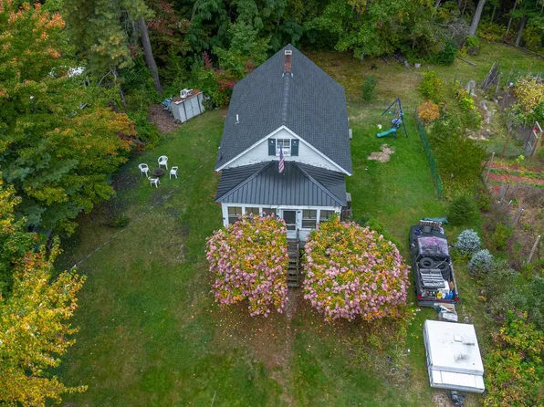 29 Huckins Street, Ossipee, NH 03814