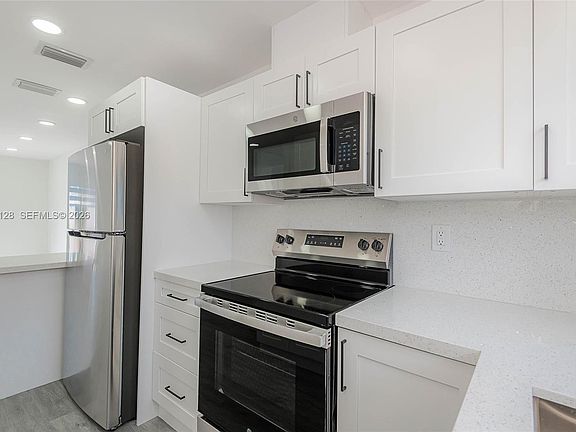 4th image of 8085 NW 8th St APT 9