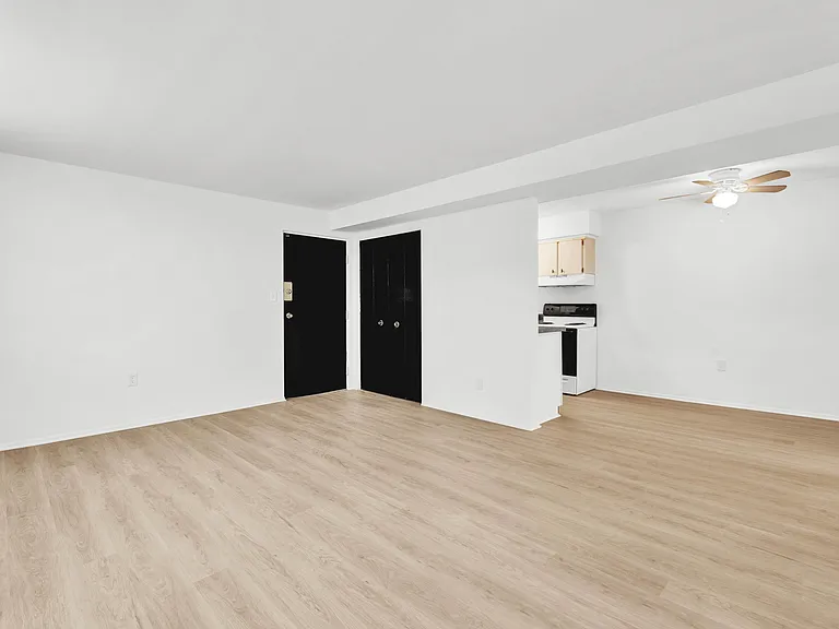 Corewell House Apartments — Photo 4