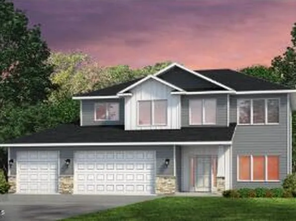 704 Ogaard Dr, Bismarck, ND 58501