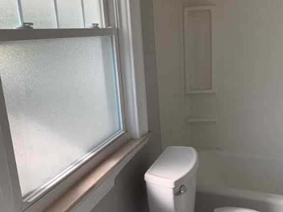 5th image of 2675 Military St