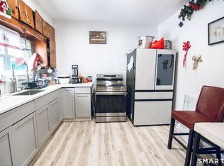 947 Pearl Lake Road, Waterbury, CT 06706