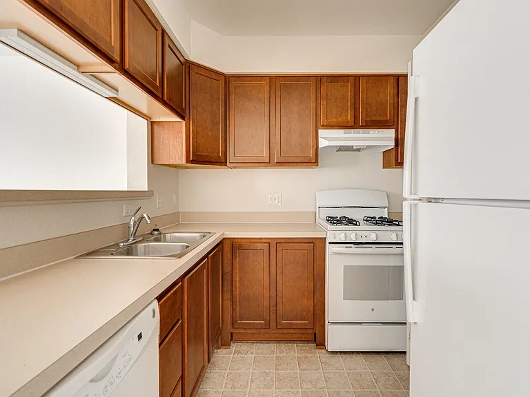 The Harbours Apartments — Photo 8