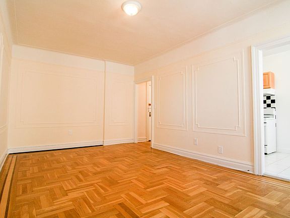 5th image of 3420 30th St APT 2F