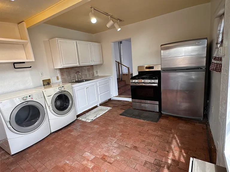 4910C Nicholas Pl — Photo 9