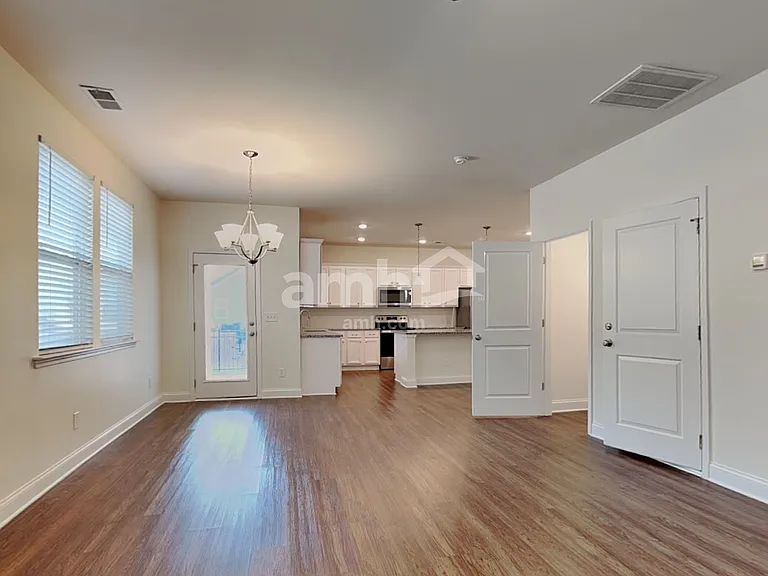 119 Hamilton Park Dr — Photo 6