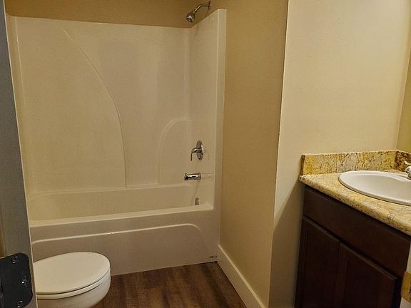 5th image of 206 Saint Louis St