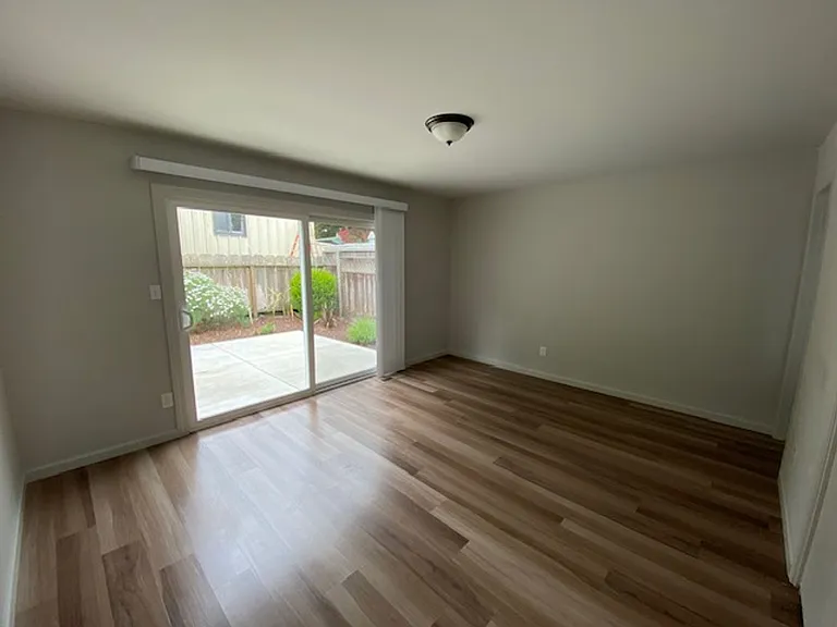 739 Taylor St — Photo 23