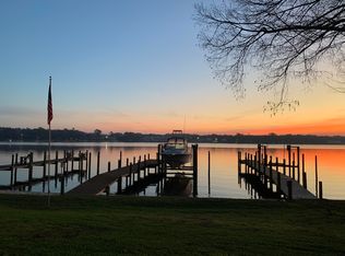 60 N John Sims Pkwy, Valparaiso, FL 32580