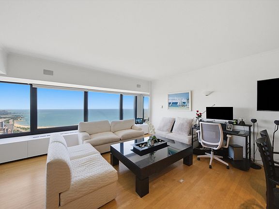 4th image of 175 E Delaware Pl APT 6504