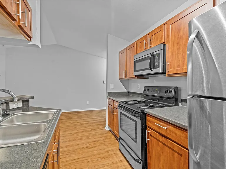 6804 N Capital Of Texas Hwy #128 — Photo 7