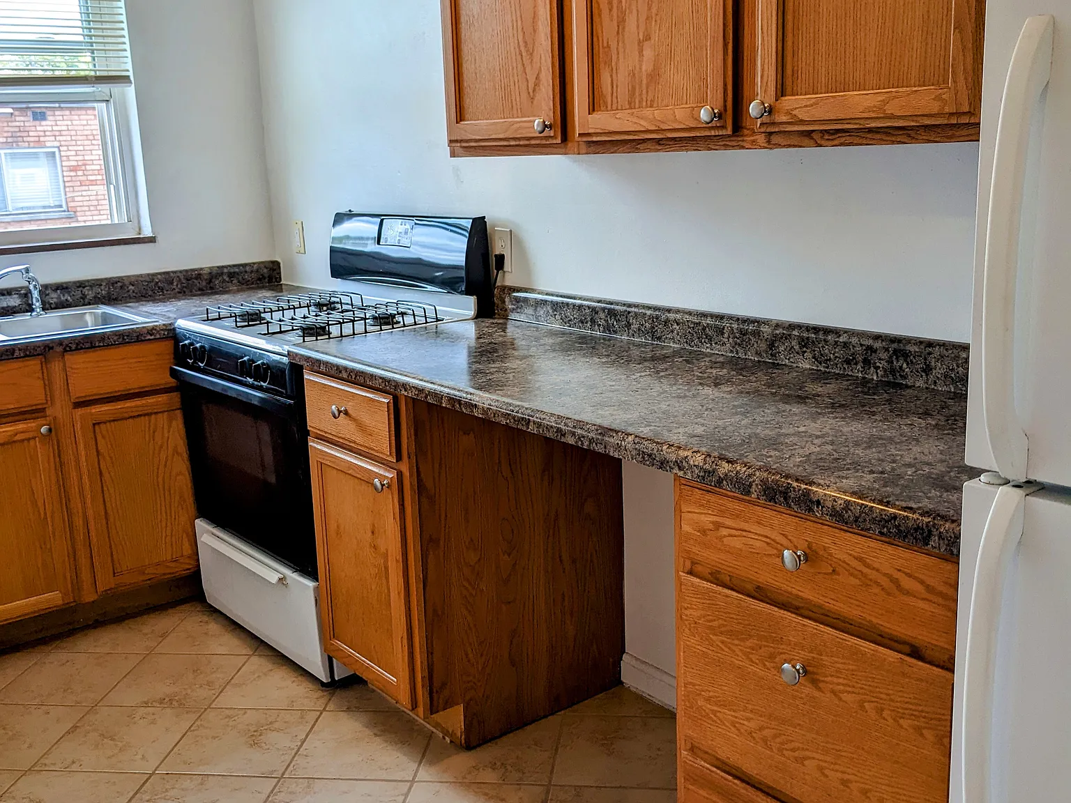1 bed, 600 sqft, $945 — Photo 3
