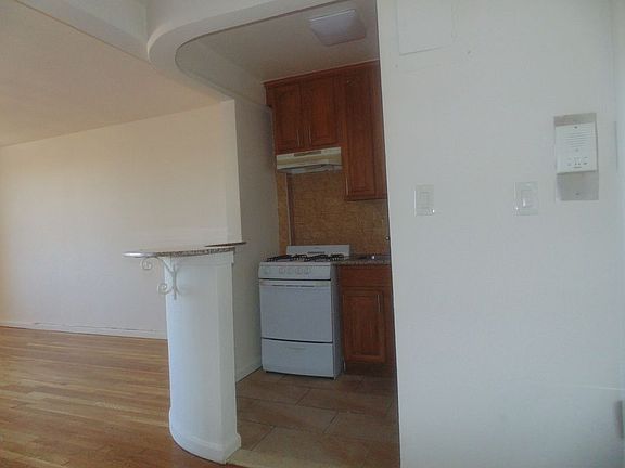 5th image of 59 Gelston Ave APT 3c