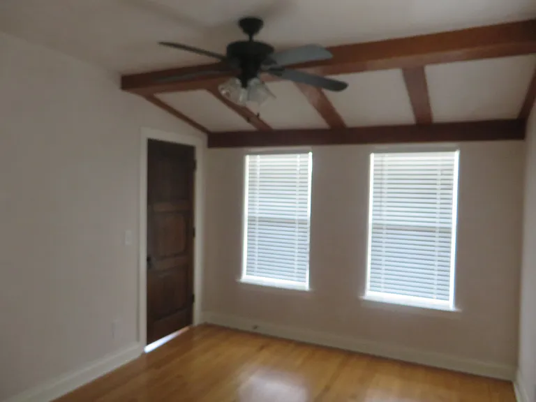 403 W Elsmere Pl — Photo 6