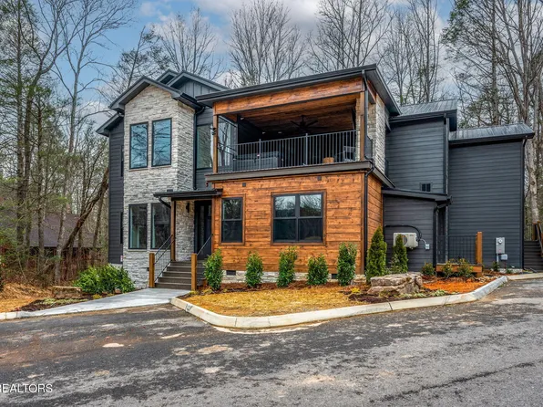 130 Mills Park Rd #1, Gatlinburg, TN 37738