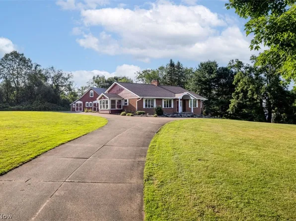 2776 S Cleveland Massillon Rd, Barberton, OH 44203