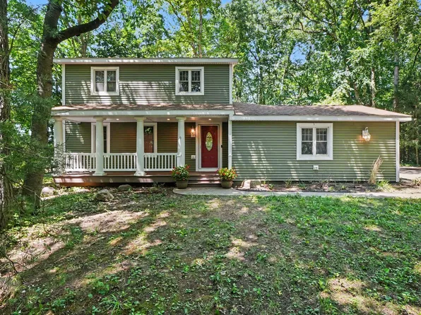 800 Willis Rd, Saline, MI 48176