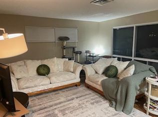 2016 SW 70th Ter, Topeka, KS 66619