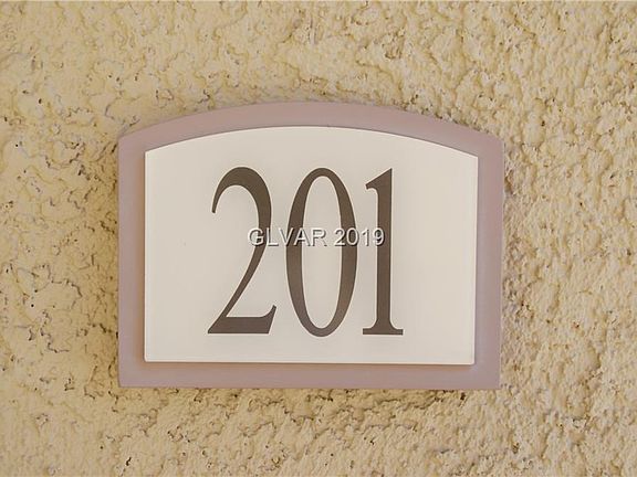 3rd image of 10650 Calico Mountain Ave Unit 201