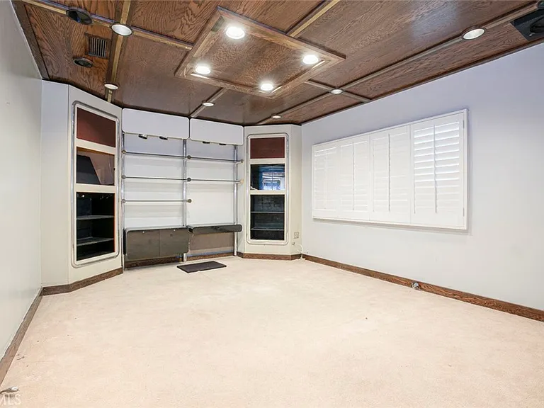 208 S Louise St — Photo 19
