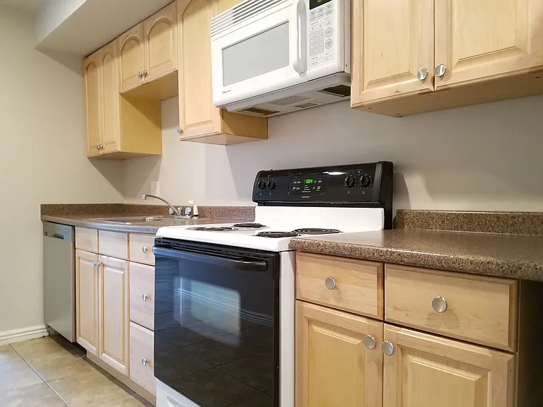 7942 S. Chadbourne Dr. — Photo 8