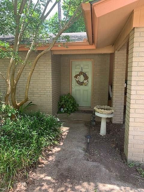 2nd image of 109 N Kanaio Dr APT A
