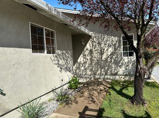 3037 Middleton Ln, Redding, CA 96002