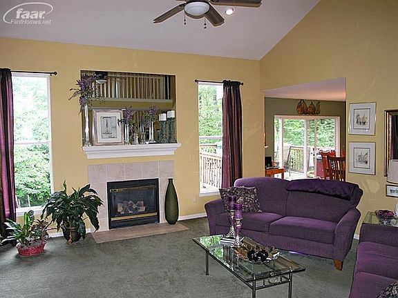 2nd image of 6133 Lilac Ln
