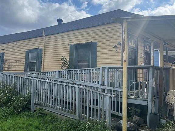 3rd image of 2037 Elysian Fields Ave