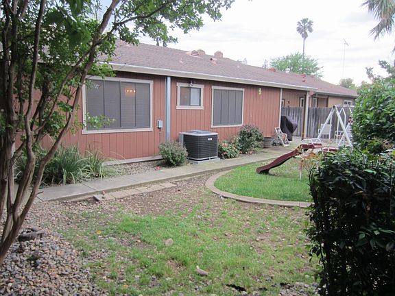 5th image of 9813 Crimsonwood Way