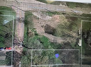 Vacant Fourth, Grosse Ile, MI 48138