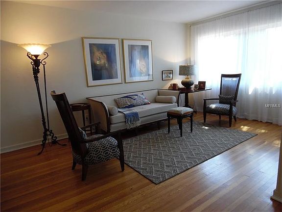 2nd image of 1009 E Marks St