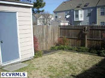 5th image of 10105 Robin Lee Ln