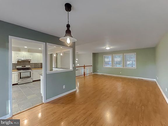 5th image of 48931 Spring Lake Dr