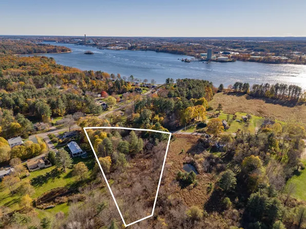 19-4 River Road, Eliot, ME 03903