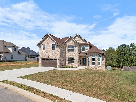 4th image of 320 Bluebriar Trce