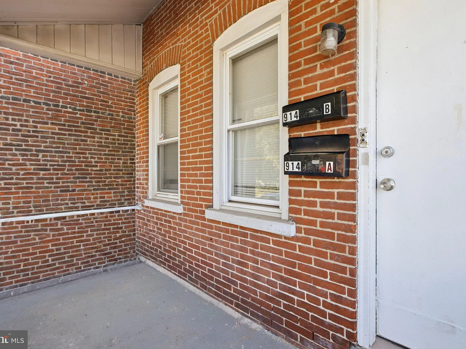 2 bed, 1.0 bath, 1200 sqft, $1,150 — Photo 3