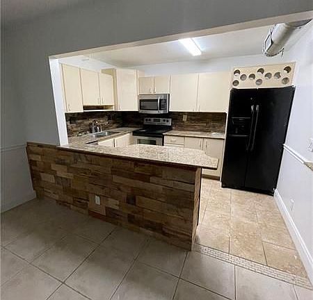 3rd image of 4130 NW 88th Ave APT 206