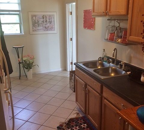 5th image of 2101 Blaisdell Ave S #403