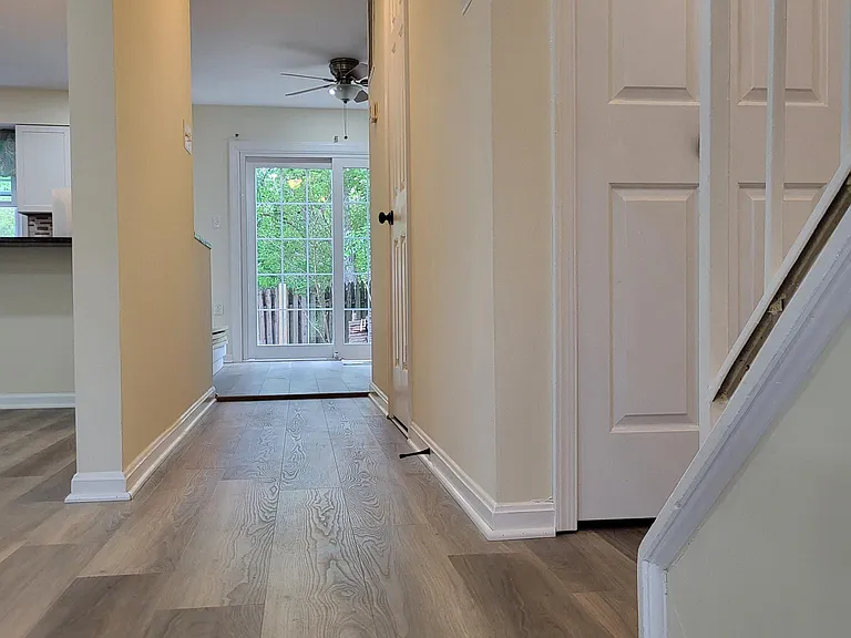 11295 Edgemoor Ct #11295 — Photo 10