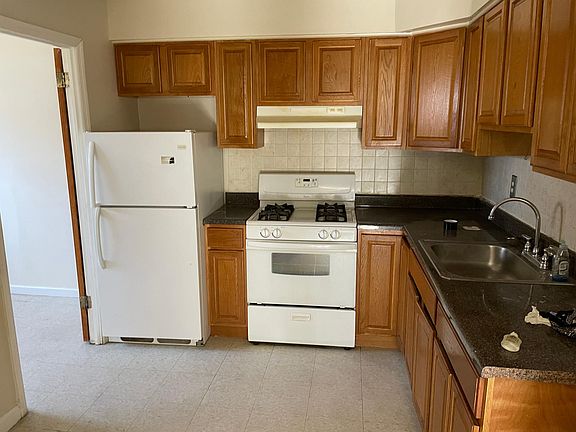 4th image of 511 Beach 65 St