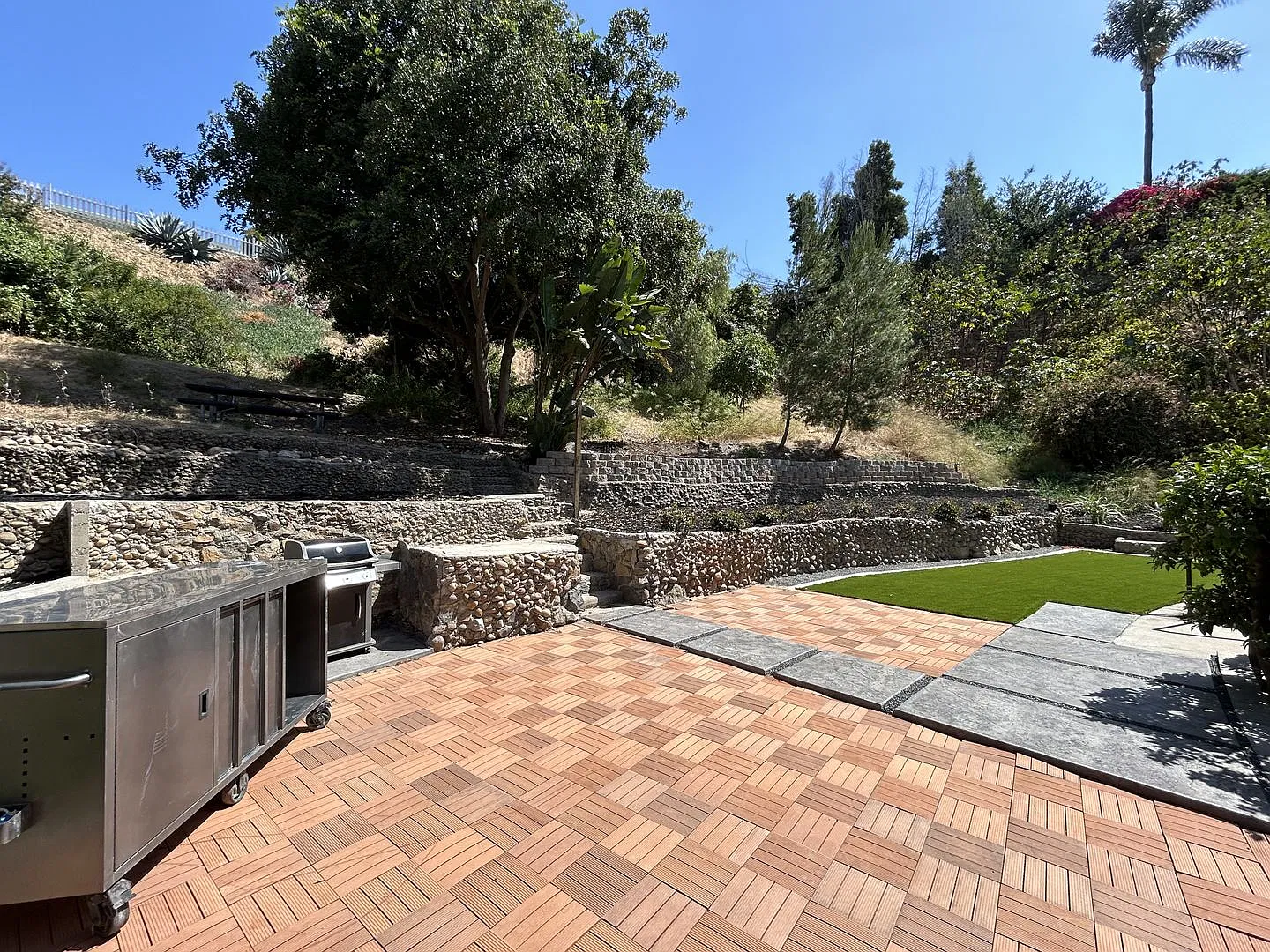 4 bed 2 bath Private Yard Space — Photo 4