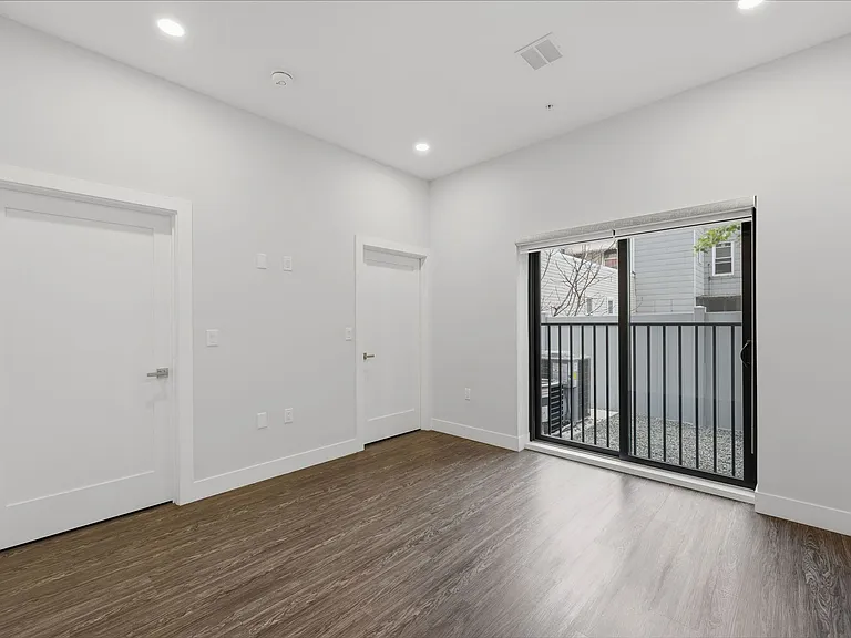 6114 Jackson St #1 — Photo 15