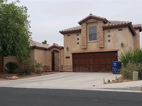 3rd image of 3903 S Plowman Dr