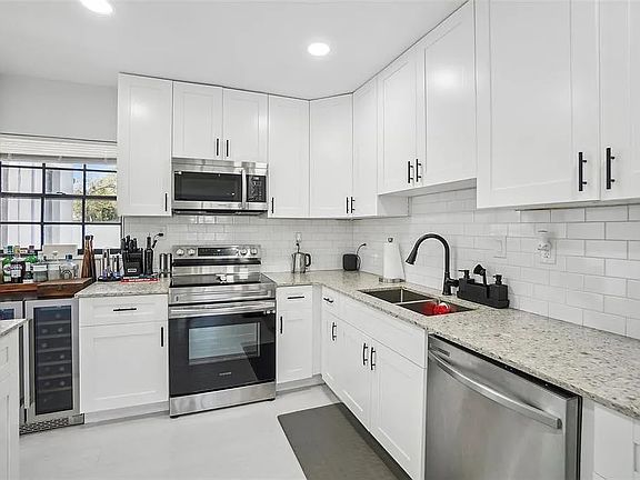 3rd image of 4335 S Coolidge Ave