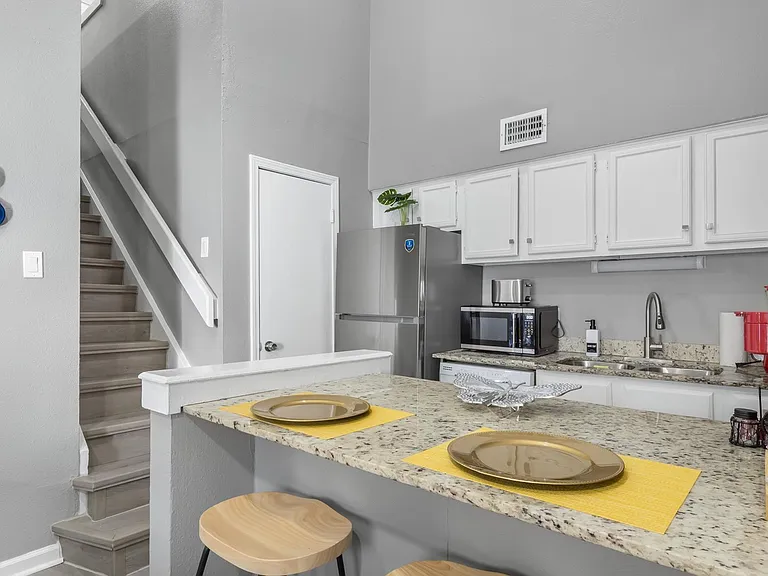 7900 Brookriver Dr #1724 — Photo 11